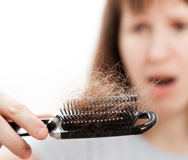 Alopecia androgênica x Hormônios 