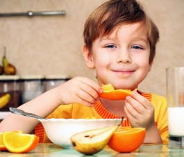 Alimentação complementar da criança é fundamental para o bom desenvolvimento