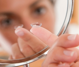 Lentes de contato: 5 dicas para evitar contaminação 