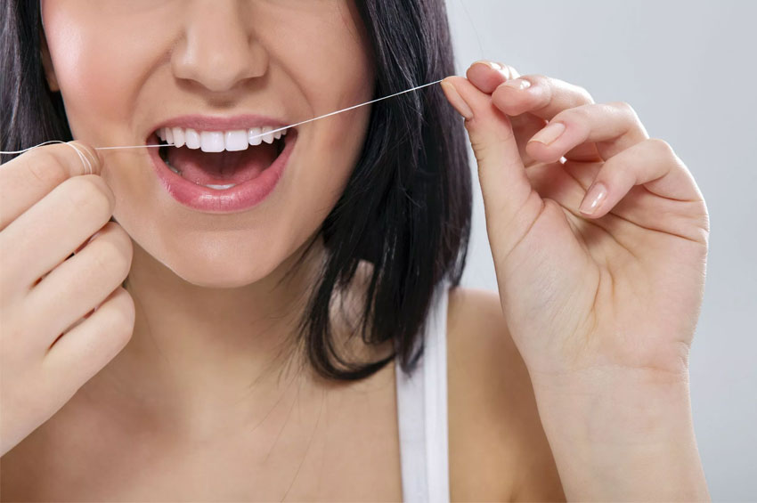 Fio dental: 4 dicas sobre como usar