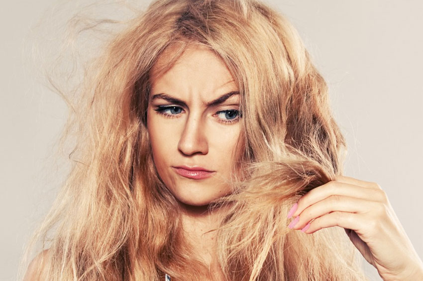 4 danos que promovem perda de proteínas no cabelo e enfraquecem os fios 