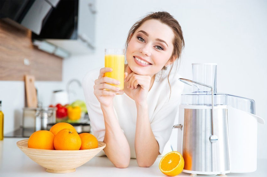 Vitamina C: Saiba quais ações tornam o ativo o antioxidante número 1 da dermatologia
