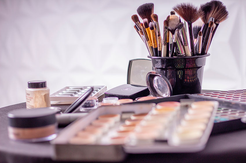 Dicas para remover maquiagem mais pesada 