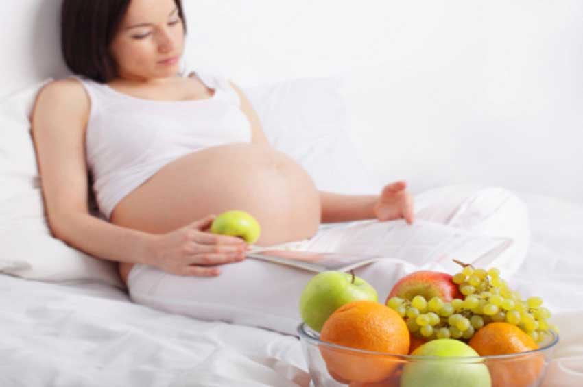 Hábitos saudáveis da mãe diminuem em 75% o risco de obesidade nos filhos