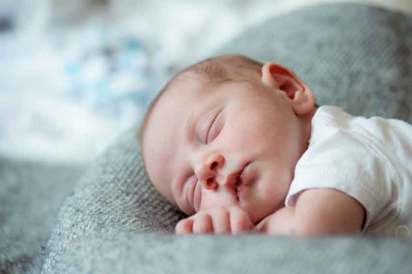Saúde psicológica dos pais de bebês prematuros merece atenção