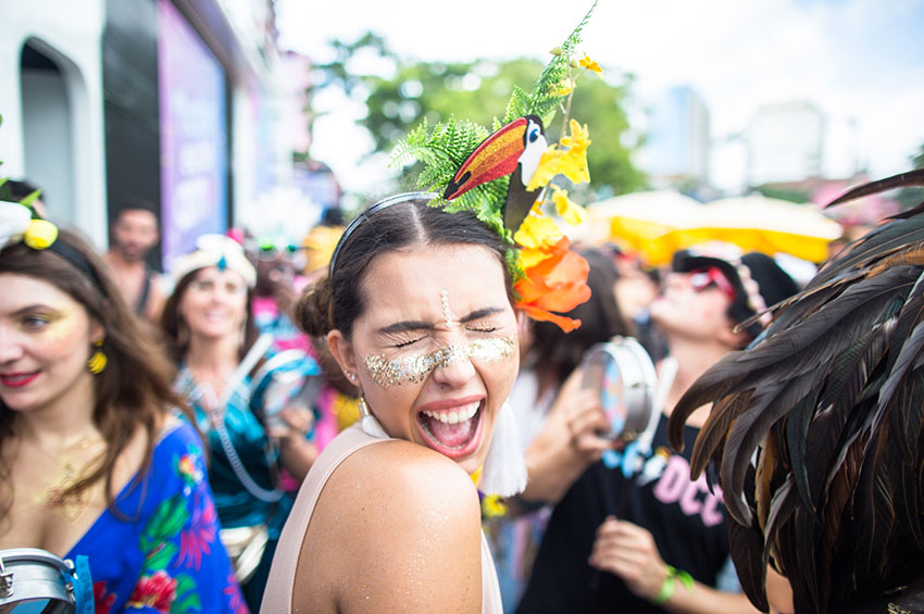 Atenção foliões: dá para curtir o carnaval sem ressaca e dor muscular