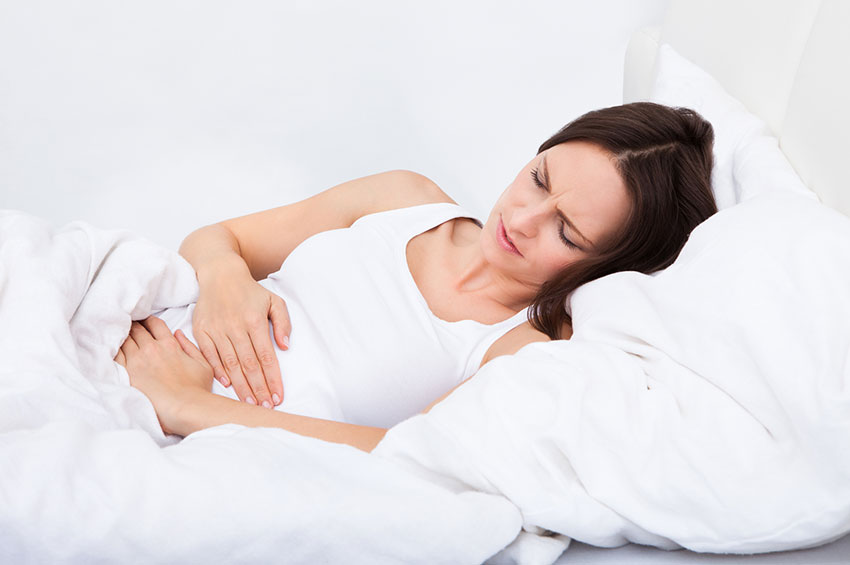 Dores e excesso de sangramento menstrual podem ser indícios de Endometriose