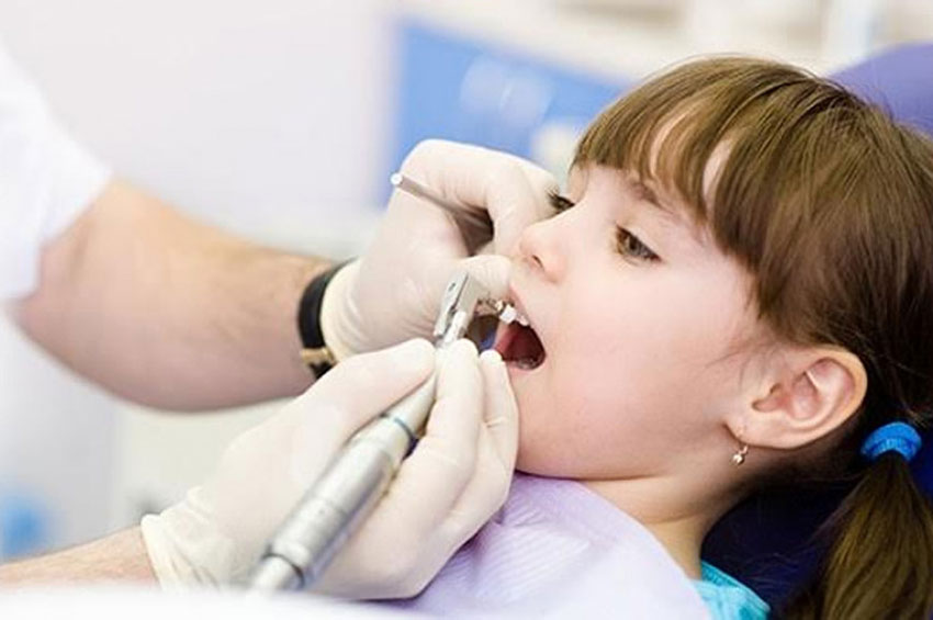 Pesquisas revelam que erosão dentária em crianças é alta no Brasil