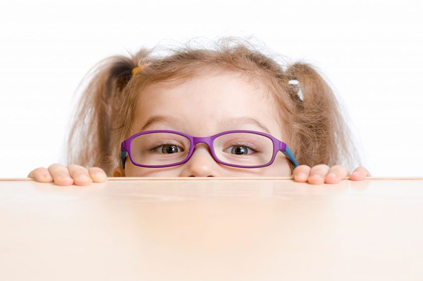 De volta à escola: Como perceber que as crianças estão com dificuldade para enxergar?