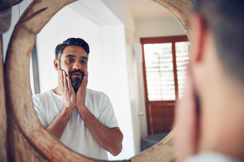 Mês dos Pais: Sociedade Brasileira de Dermatologia dá dicas de cuidados com a pele do homem
