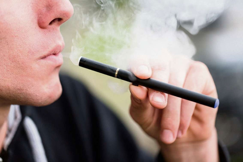 Cigarros eletrônicos podem causar câncer e mutação genética