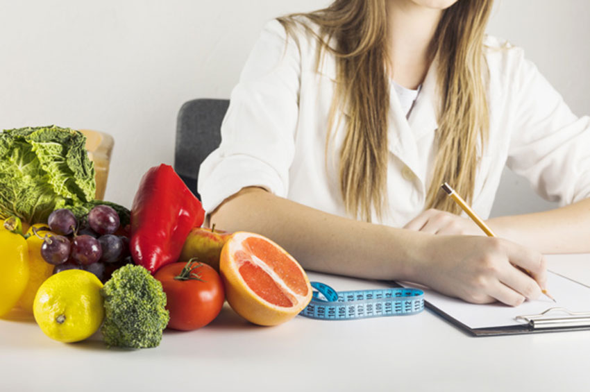 Dieta por impulso: pesquisa aponta que 40% dos “alimentos fit” acabam abandonados no armário
