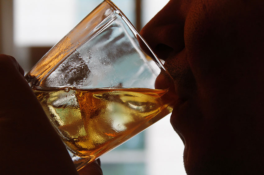 Especialista alerta sobre os perigos do álcool para o coração