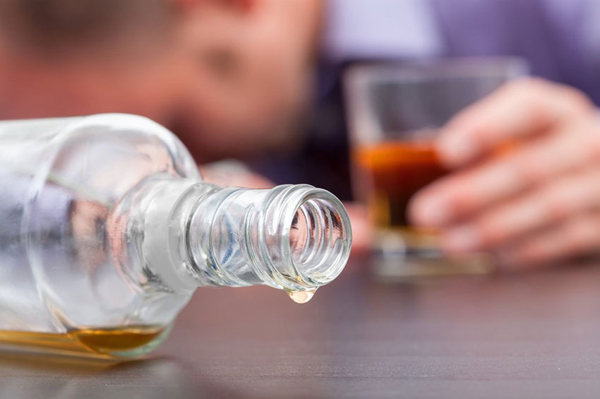 Especialista discute a importância do combate ao alcoolismo