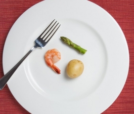Dietas restritivas podem causar complicações à saúde e resultados indesejados
