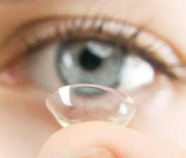 As lentes de contato requerem mais cuidados no verão