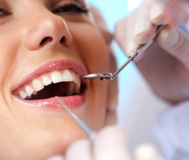 Molar é o dente que mais dá tratamento de canal, diz especialista