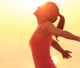 Entenda a importância de manter os níveis adequados  de vitamina D durante gestação