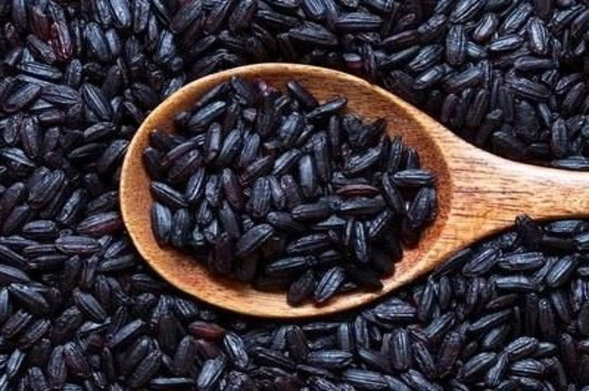 Nutricionista destaca as propriedades nutritivas do arroz negro para o organismo