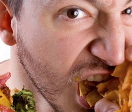 Alimentação inadequada está entre as principais causas de câncer, alerta nutricionista 