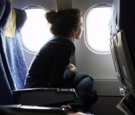 Vai viajar muitas horas? Especialista aponta 5 dicas para evitar trombose venosa profunda