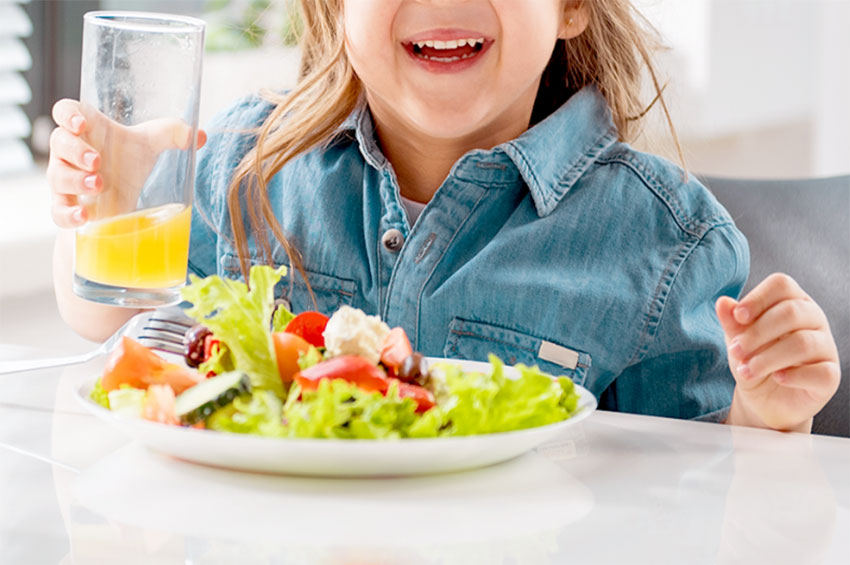 Nutrólogo ensina como incentivar a alimentação saudável nas crianças