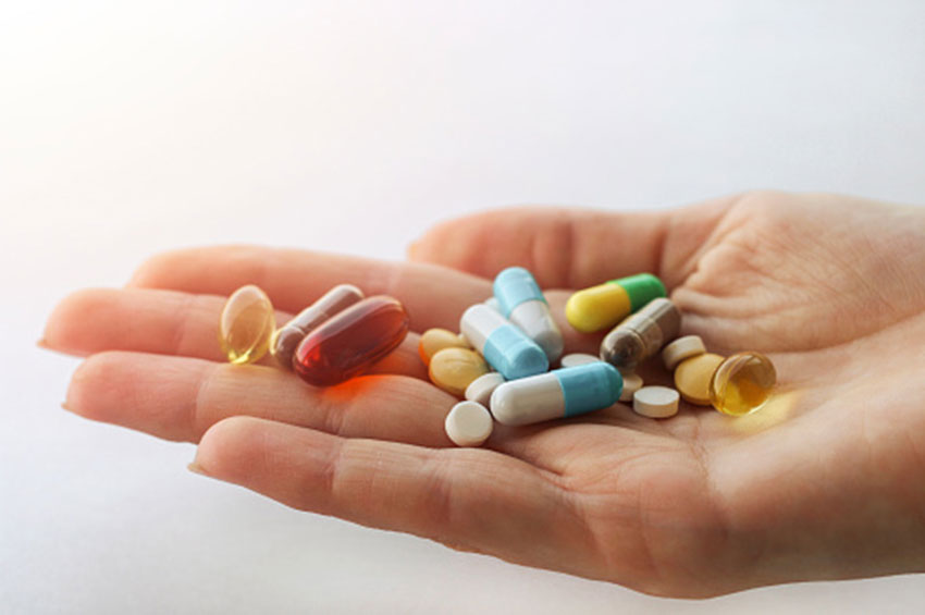 Complexos vitamínicos: Nutróloga e endocrinologista comenta sobre os riscos da nova onda da internet