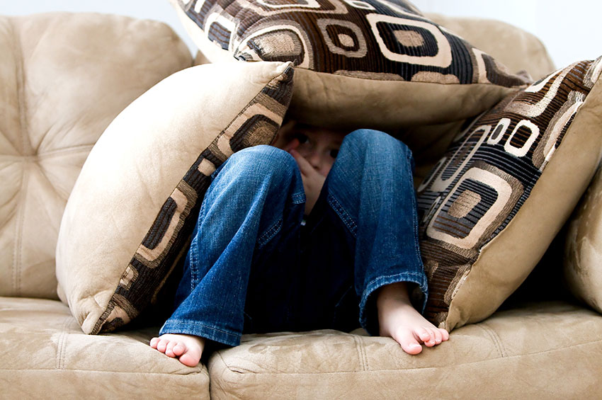 Depressão: cinco atitudes que você deve observar nas crianças durante o isolamento