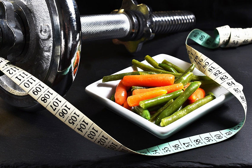Hipertrofia e emagrecimento: há diferença na dieta?