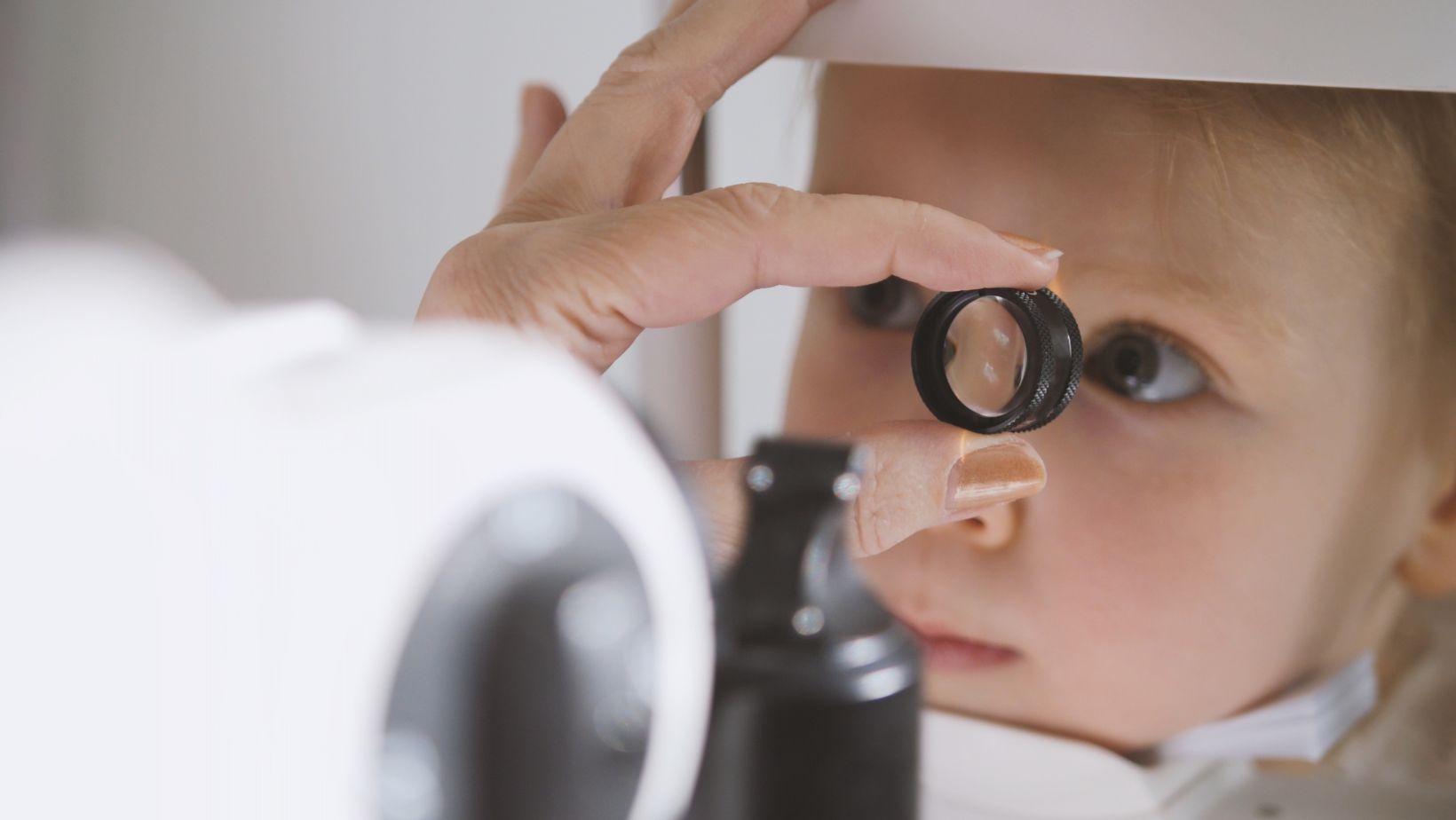 Catarata infantil: especialista lista as causas e explica como tratar a doença
