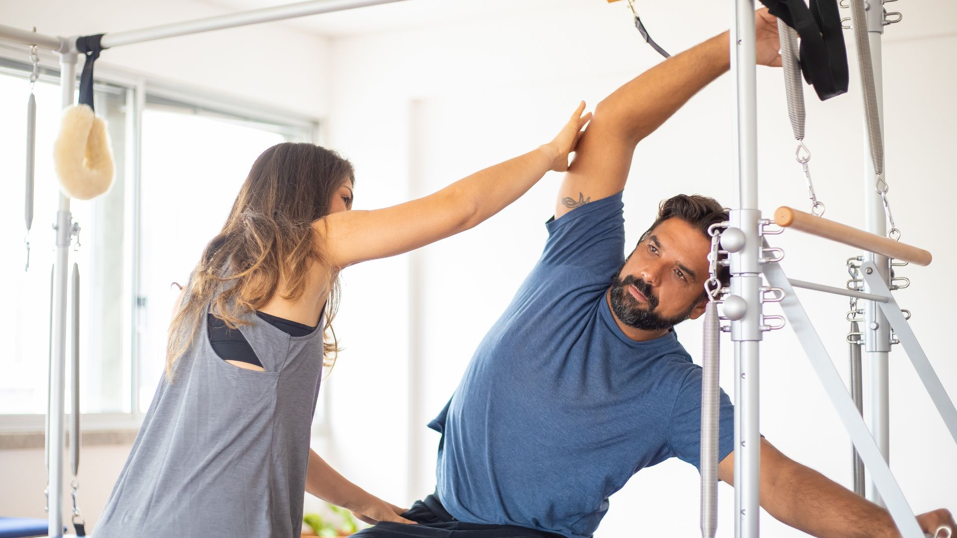 Por que o Pilates é uma excelente opção para homens acima dos 40 anos?