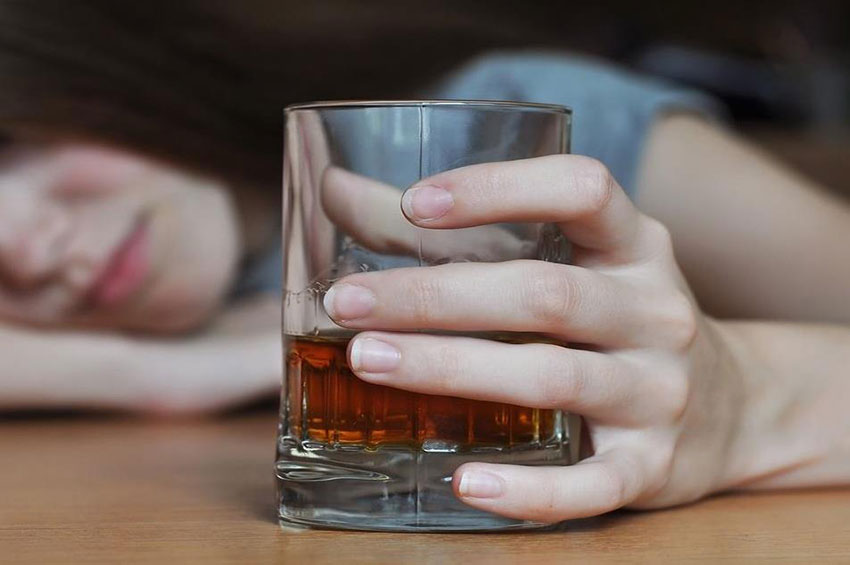 Os perigos do consumo de bebidas alcoólicas na quarentena