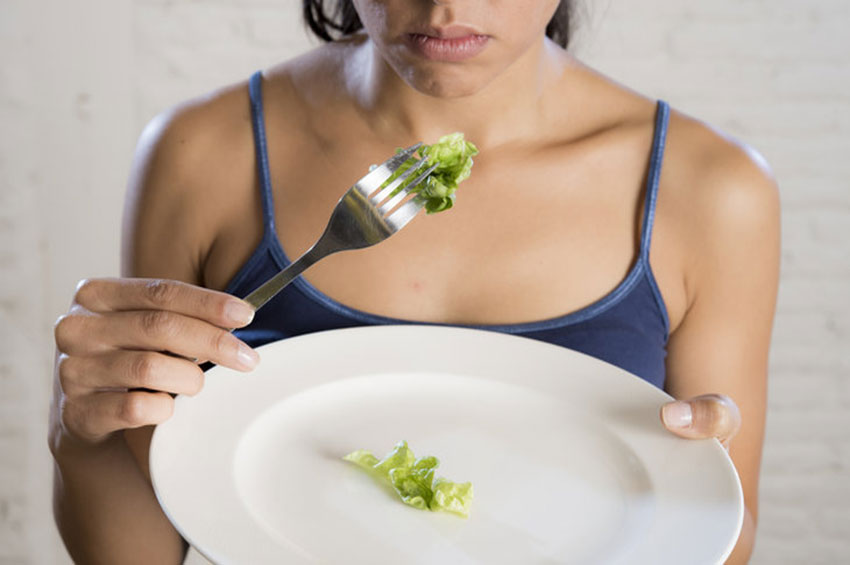 Artigo: Estudo aponta maior prevalência de problemas psicológicos alimentares 