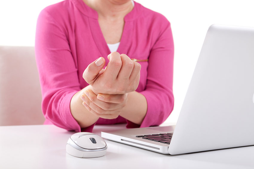 Saiba como evitar a tendinite no home office