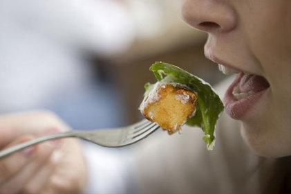 Veja os alimentos certos para driblar a ansiedade de ficar em casa 