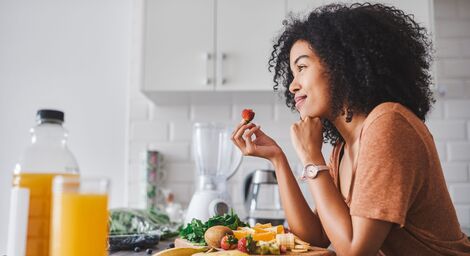 Comer de 3 em 3 horas: mitos e verdades sobre a frequência das refeições e o impacto na digestão e saúde