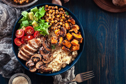 Descubra quais são os alimentos que aumentam ou diminuem a sensação de fome 