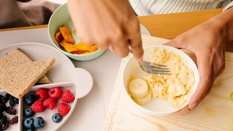 Suspeita de dengue ou covid? Saiba como a alimentação pode ajudar a se recuperar