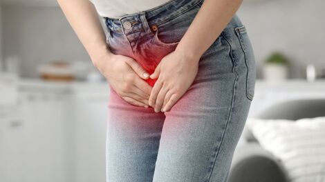 Conheça as diferentes formas da infecção urinária e os erros do dia a dia que as alimentam