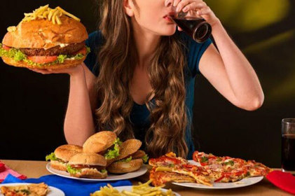 6 Maneiras de identificar a compulsão alimentar