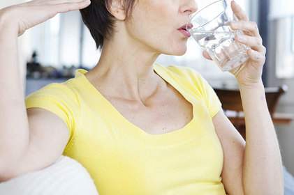 Por que a menopausa causa tanto calor? 