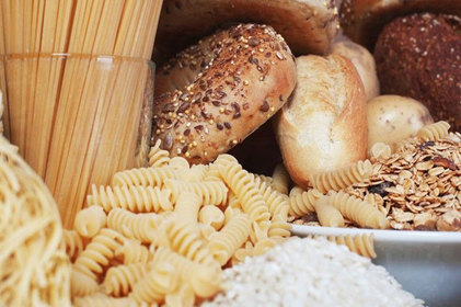 O carboidrato é vilão? Confira cinco mitos e verdades sobre dietas low carb