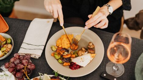 Por que comemos mais no inverno? Entenda como o frio afeta o apetite
