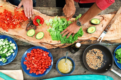 Dia do Idoso: Quais alimentos priorizar para uma vida saudável?