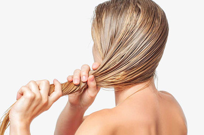 Médica Dermatologista ensina como revitalizar os cabelos em casa