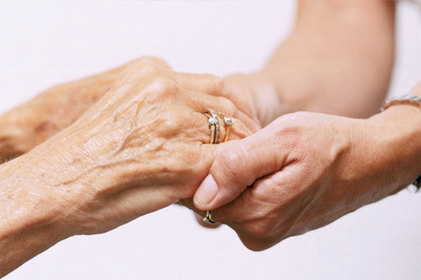 Artigo - Ao contrário do que se imagina, tremor não é o principal sintoma do Parkinson 